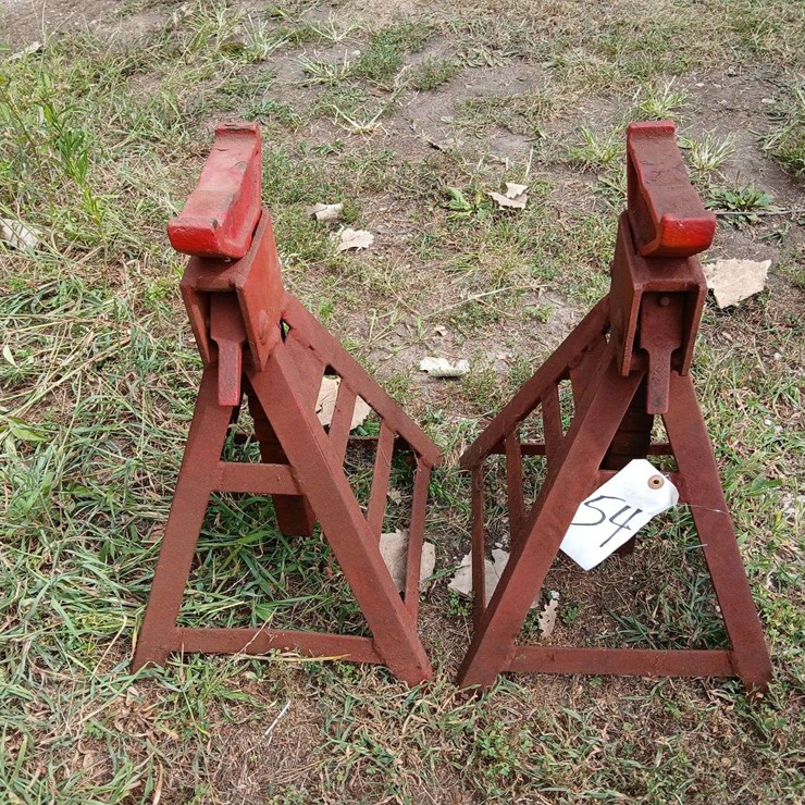 2 jack stands