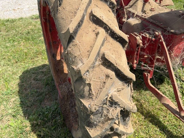 farmall-f-12-image-23