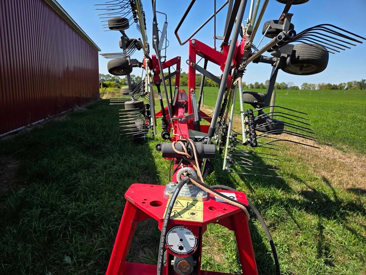 massey-furgeson-rk-662-twin-rotor-rake-image-18