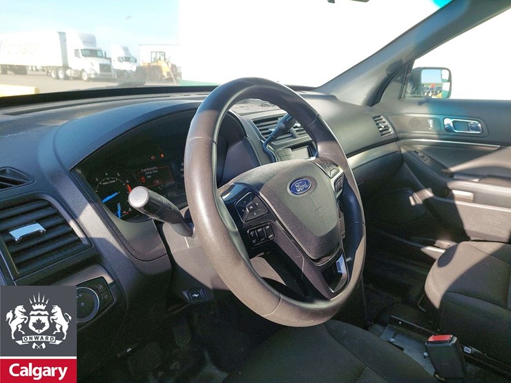 2018-ford-explorer-image-7