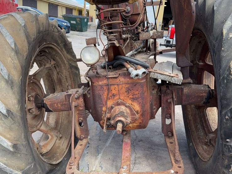 farmall-m-image-28