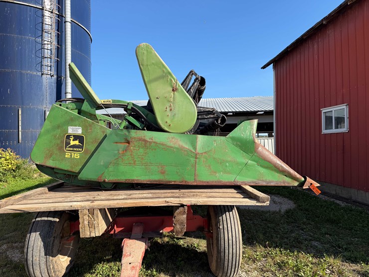 john-deere-216-image-2