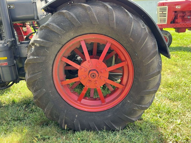 mccormick-deering-w-30-image-31