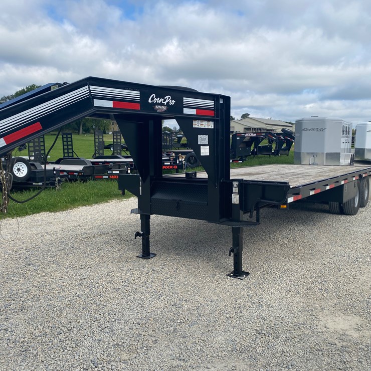 #3004 • 2013 Corn Pro 30' Hydraulic Tail Gooseneck Trailer (Helenville, WI) (Has WI Title)