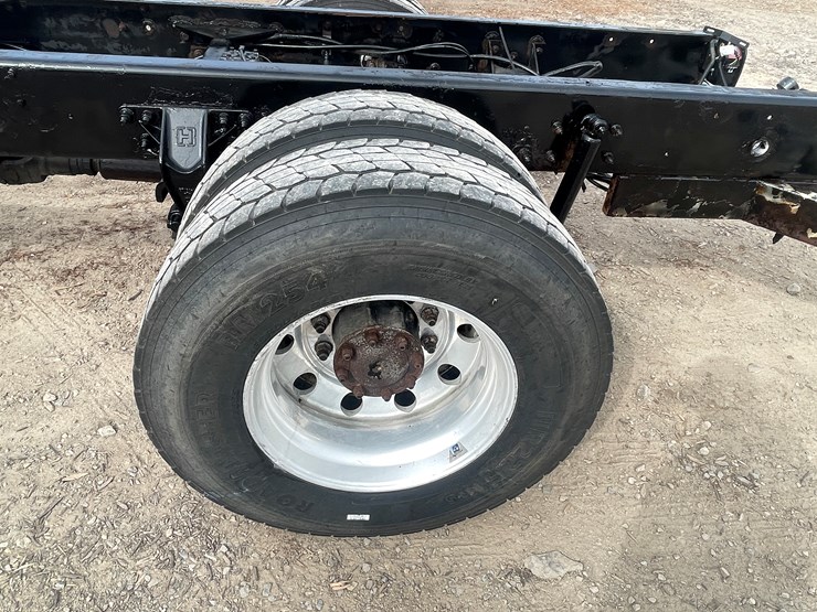 2013-kenworth-t370-image-39