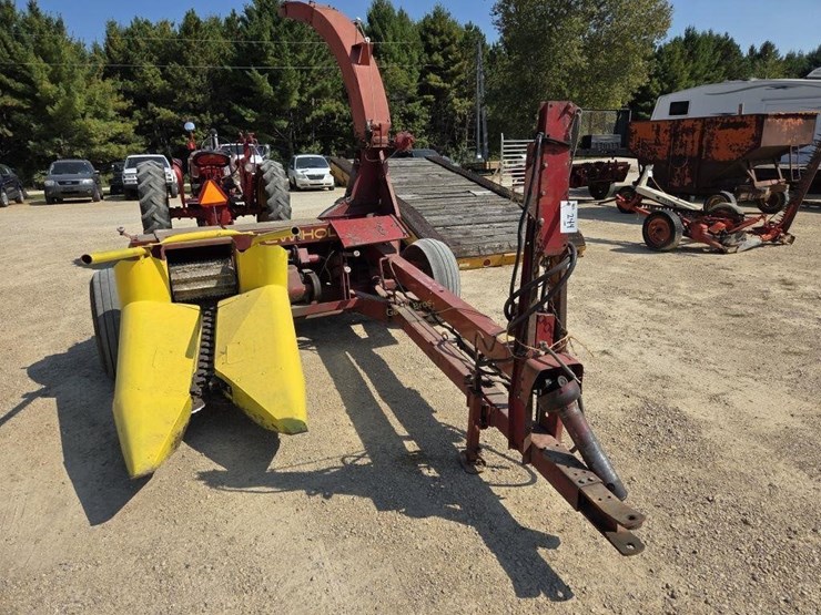 new-holland-770-image-1