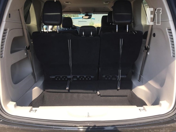 2022-chrysler-pacifica-image-11