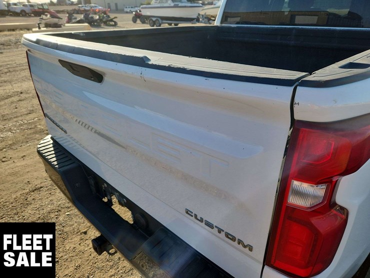 2020-chevrolet-silverado-1500-image-30