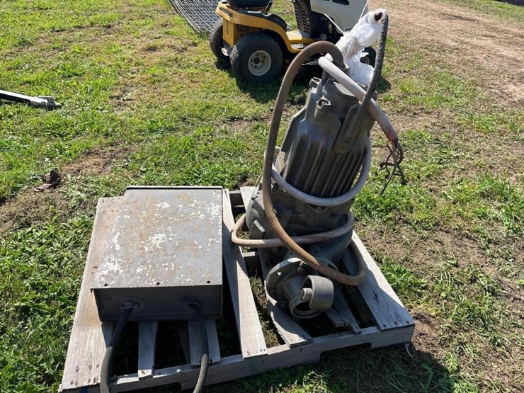 heavy-duty-grinder-pump-image-4