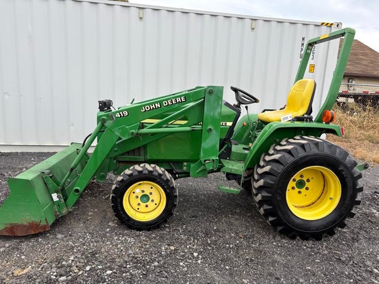 john-deere-790-image-1