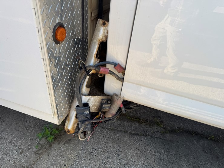 #2802-•-2005-chevrolet-c4500-service-truck-(twin-lakes,-wi)-(has-il-title)-image-5