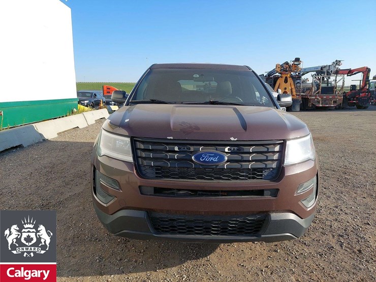2018-ford-explorer-image-19