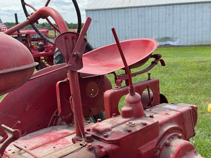 farmall-b-image-42