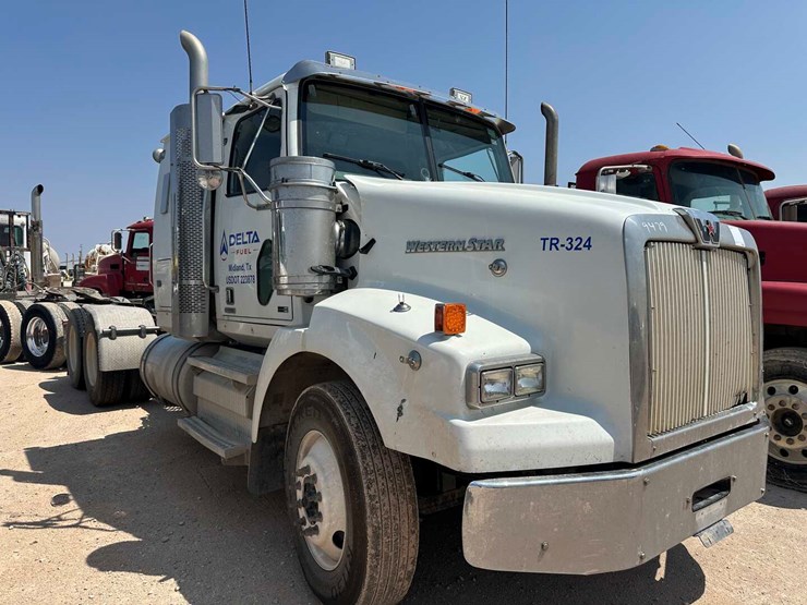 2012-western-star-4900-image-2