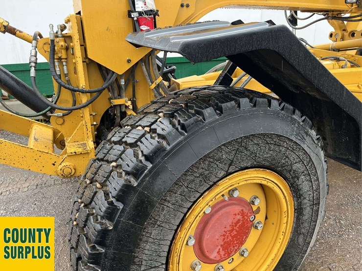 2015-caterpillar-160m-awd-image-20