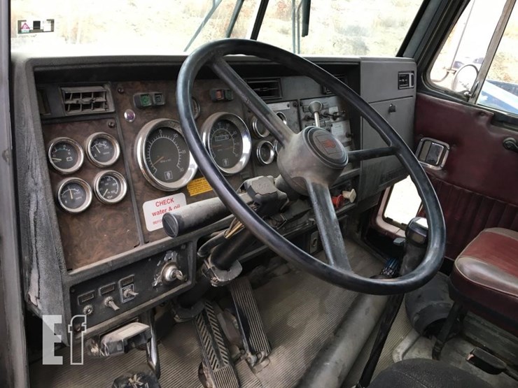 1993-kenworth-t8-dump-truck-image-7