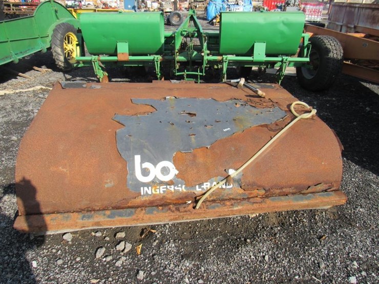bobcat-skid-steer-sweeper-image-1