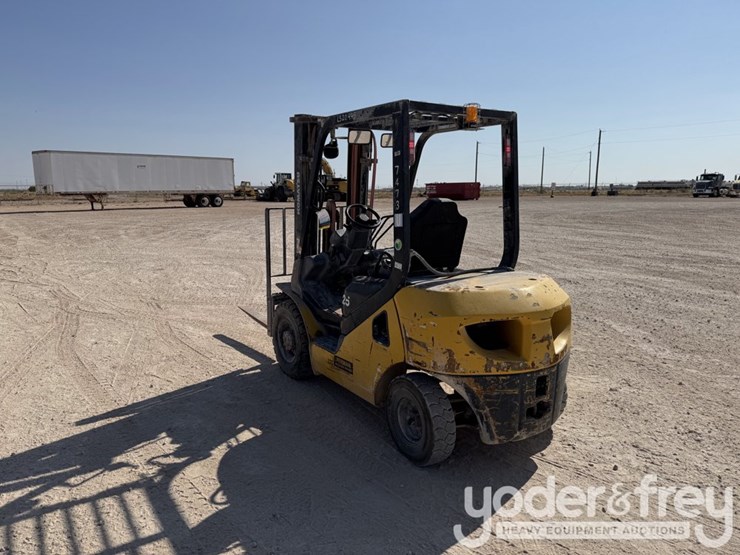 2018-komatsu-fg25t-16-image-3