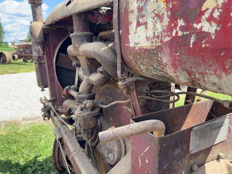 farmall-f-20-image-48