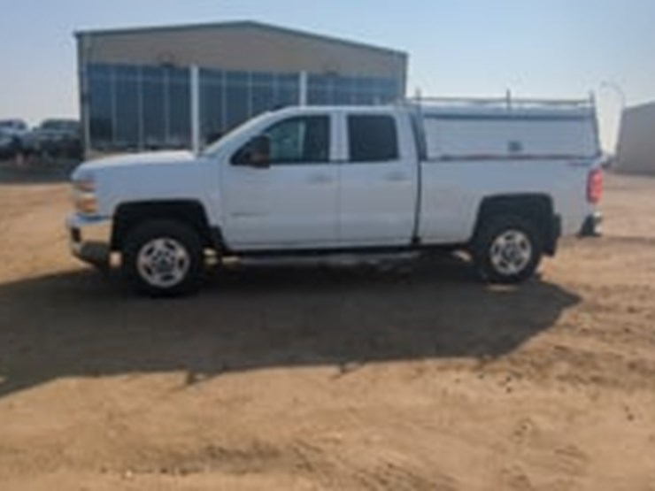 2017-chevrolet-silverado-2500hd-lt-image-5