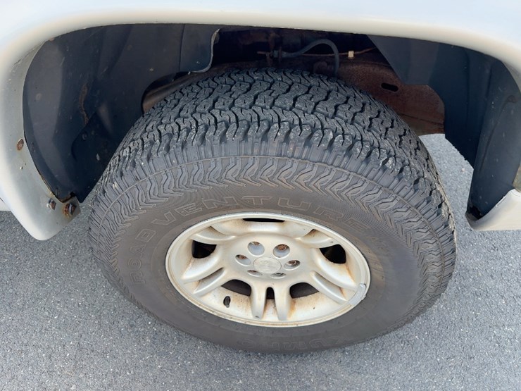 2004-dodge-dakota-slt-image-8