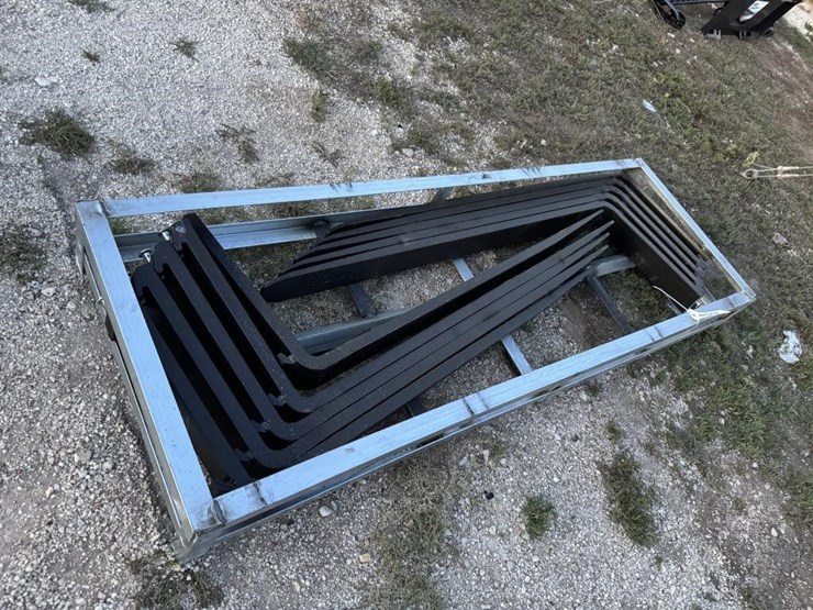 1--set-of-60"-pallet-forks.-image-1