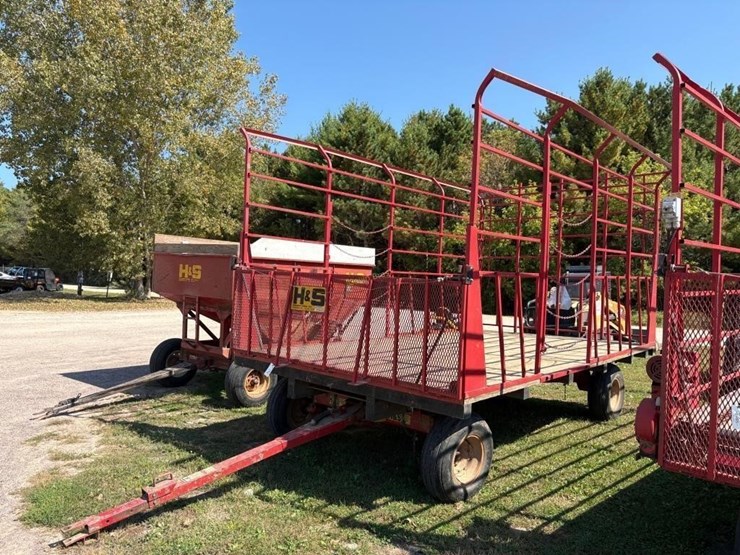 9x16'-hay-rack-on-gear-image-1