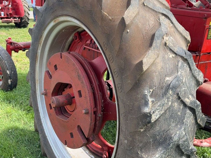 farmall-super-m-image-35