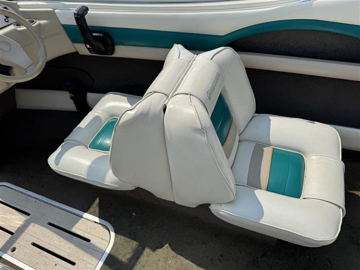 1995-rinker-captiva-190-image-13