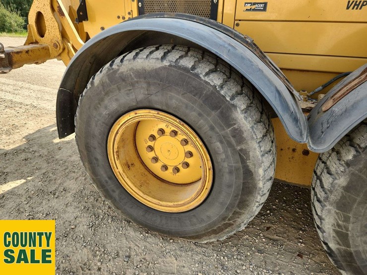 2015-caterpillar-160m-awd-image-47