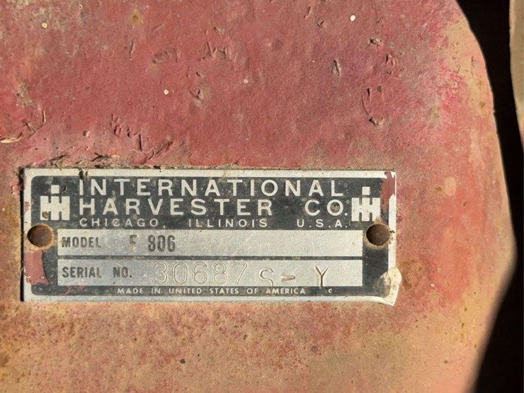 farmall-806-image-55
