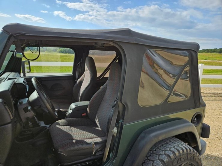 1999-jeep-wrangler-image-15