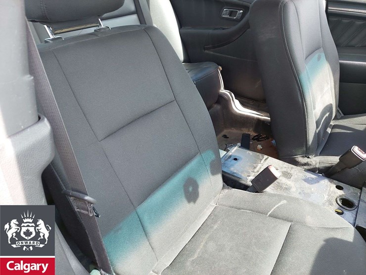 2015-ford-taurus-awd-4dr-sedan-image-16