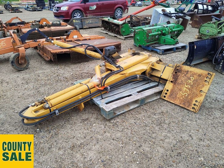 2015-caterpillar-160m-awd-image-51