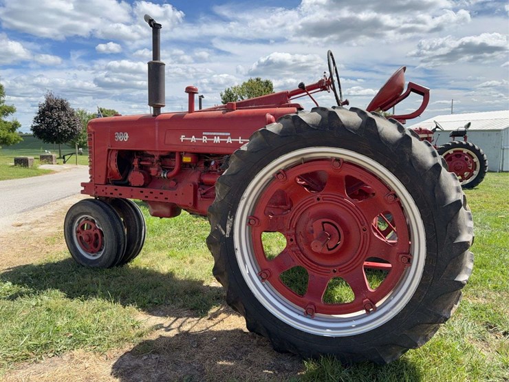 farmall-300-image-8