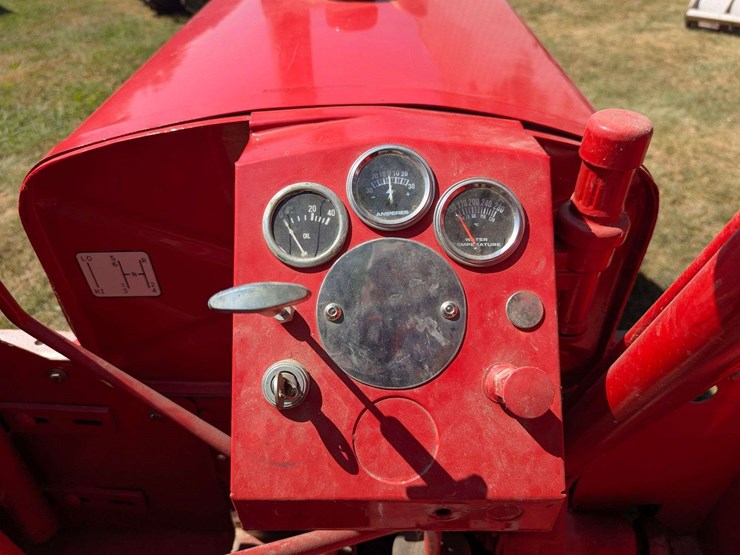 massey-ferguson-98-image-9