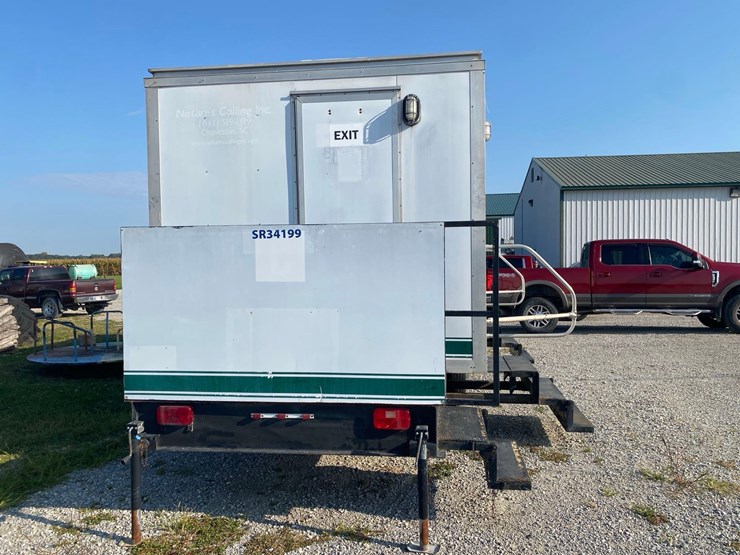 portable-wash-house-trailer-image-4