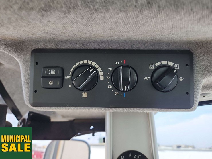 2015-volvo-l70g-image-16