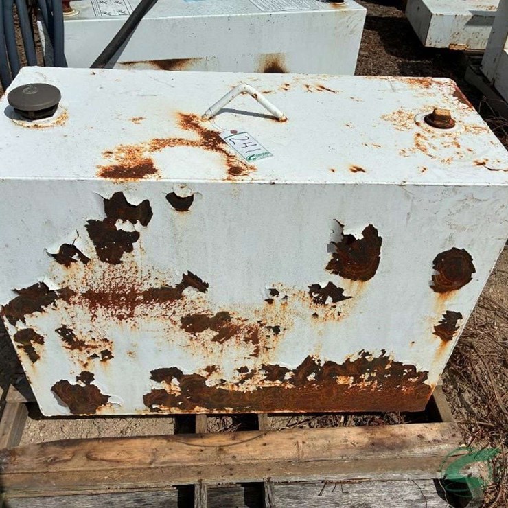 Hydraulic oil tank
