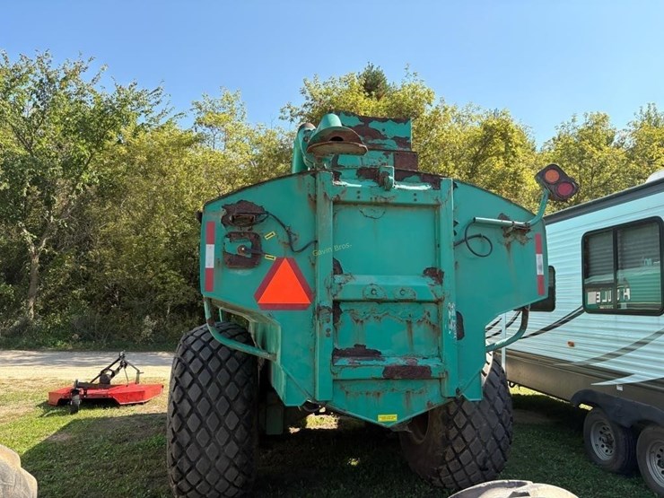 houle-4300-manure-tanker-image-3