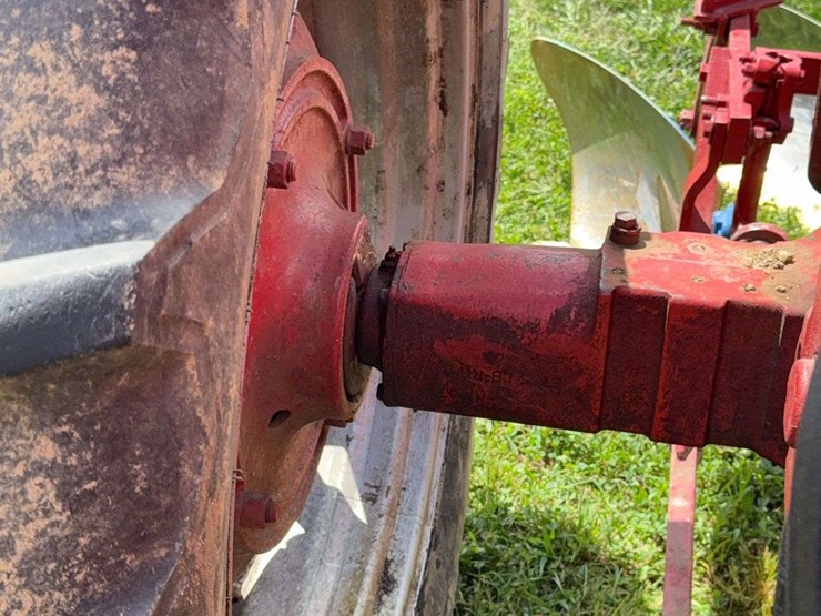 farmall-400-image-22