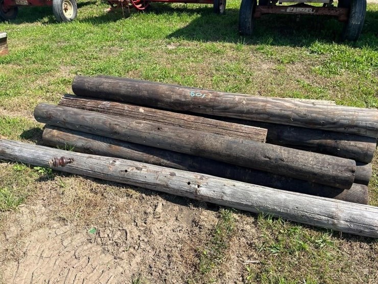 wood-fence-posts-image-1