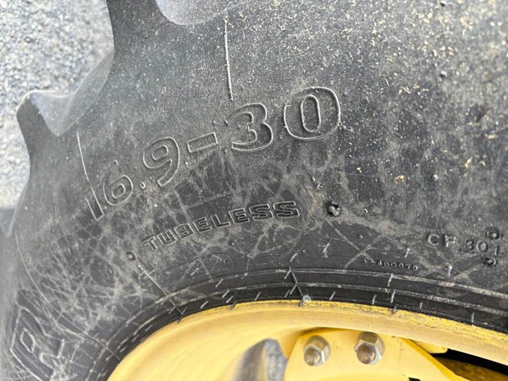 2012-john-deere-5083e-image-16