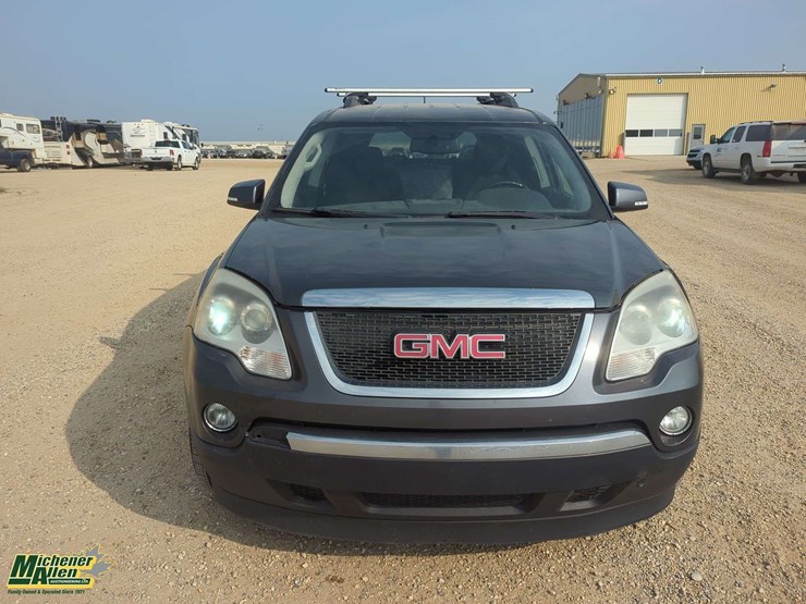 2011-gmc-acadia-image-29