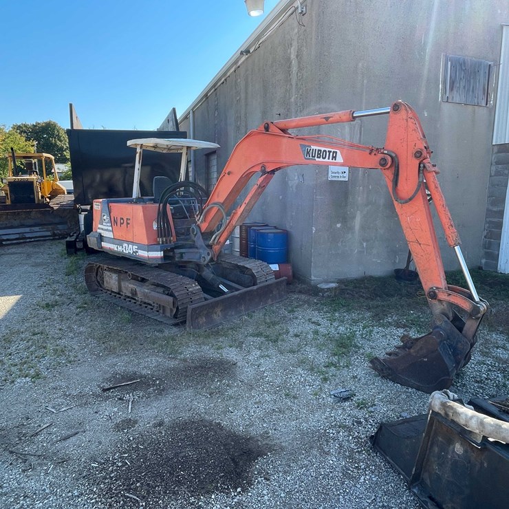 #480 • Kubota Compact Excavator KH-045 (Forestville, WI)