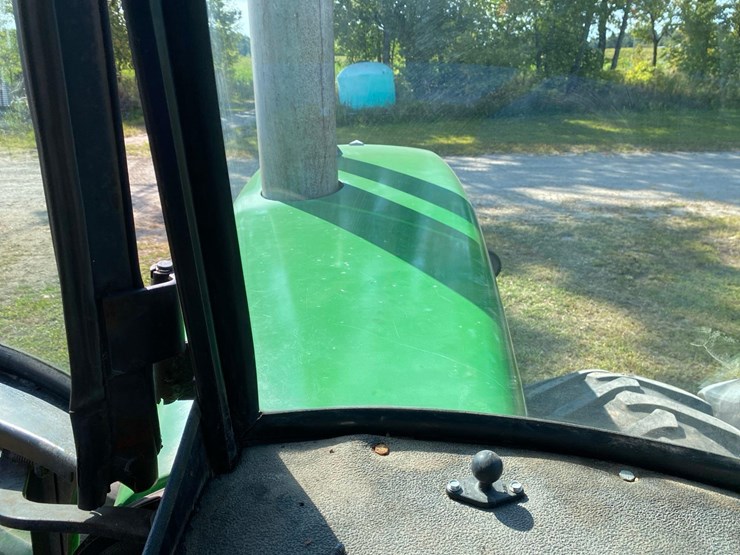 john-deere-8430-image-29