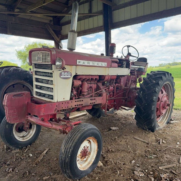 Farmall 560