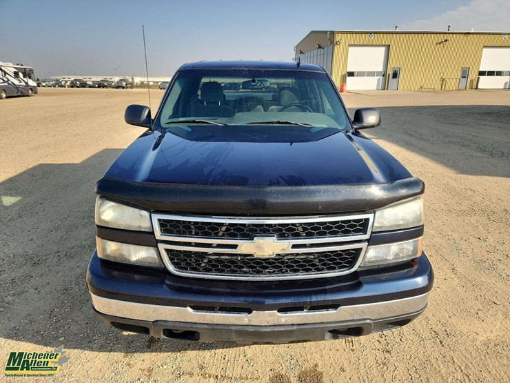 2006-chevrolet-silverado-1500-image-19