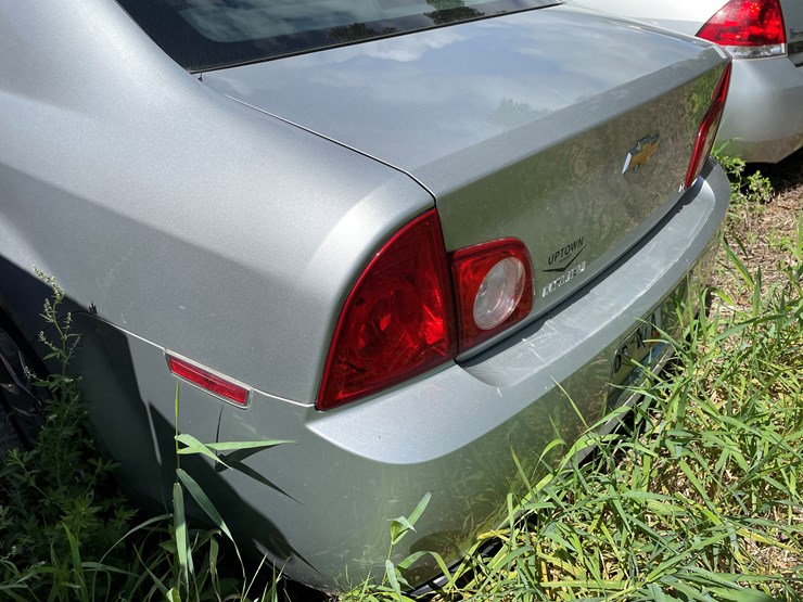 #8006-•-2009-chevy-malibu-car-(with-wi-title)-image-14