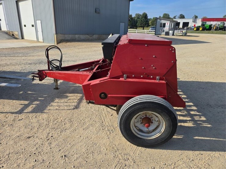 case-ih-5300-image-2